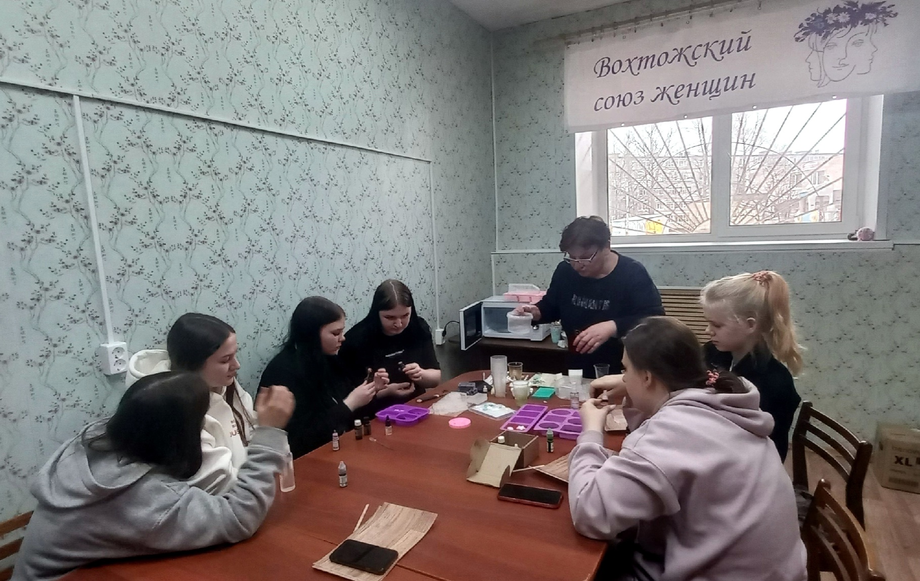image_0 image_0