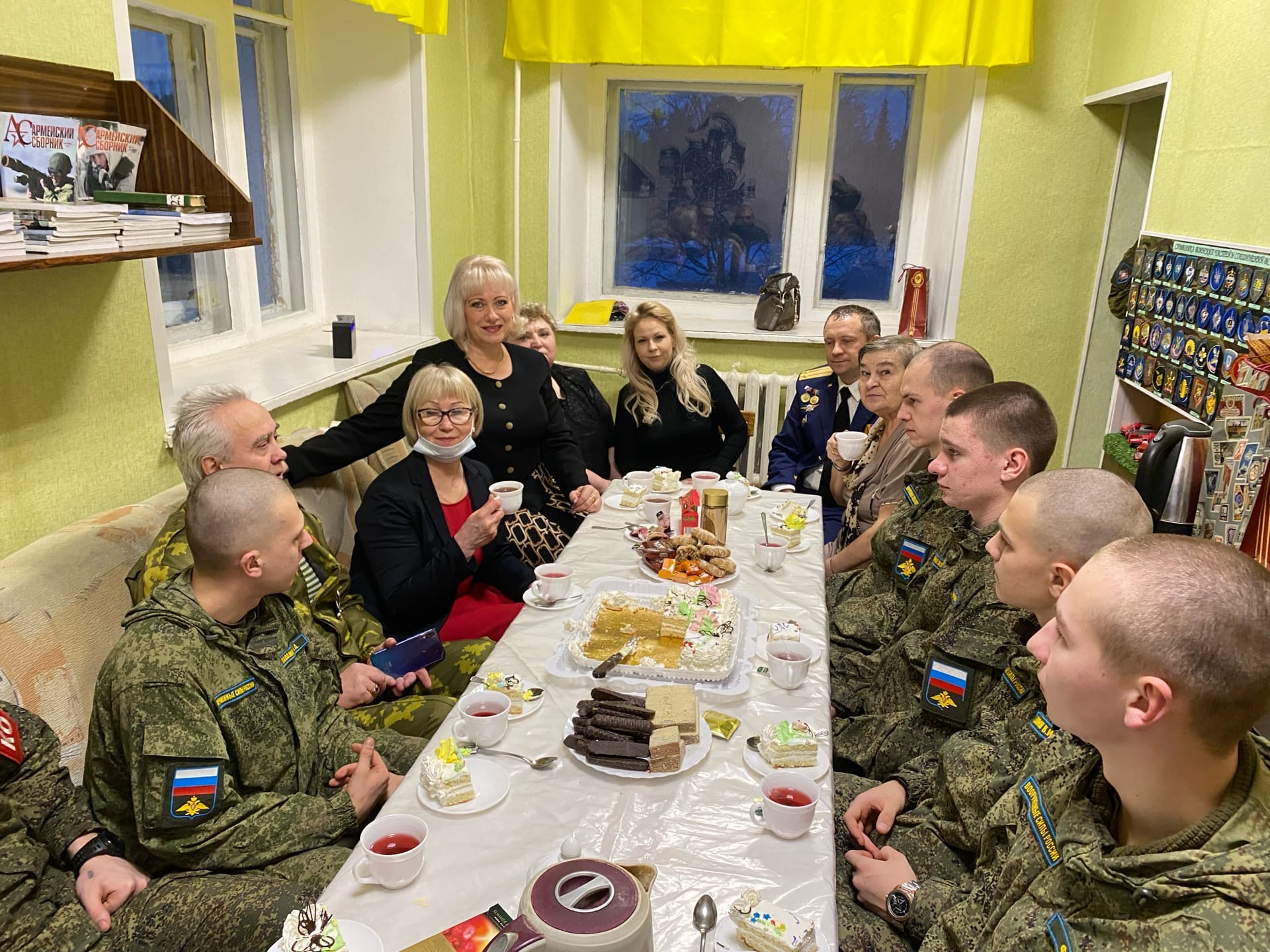 Женщины Печоры посетили воинскую часть в канун Дня защитника Отечества