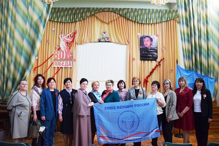 Школьникам рассказали о женщинах-защитницах Родины