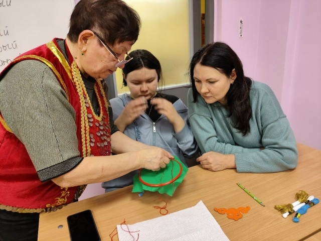 Женсовет г. Нягани посвятил встречу клуба «Мы вместе» культуре башкирского народа