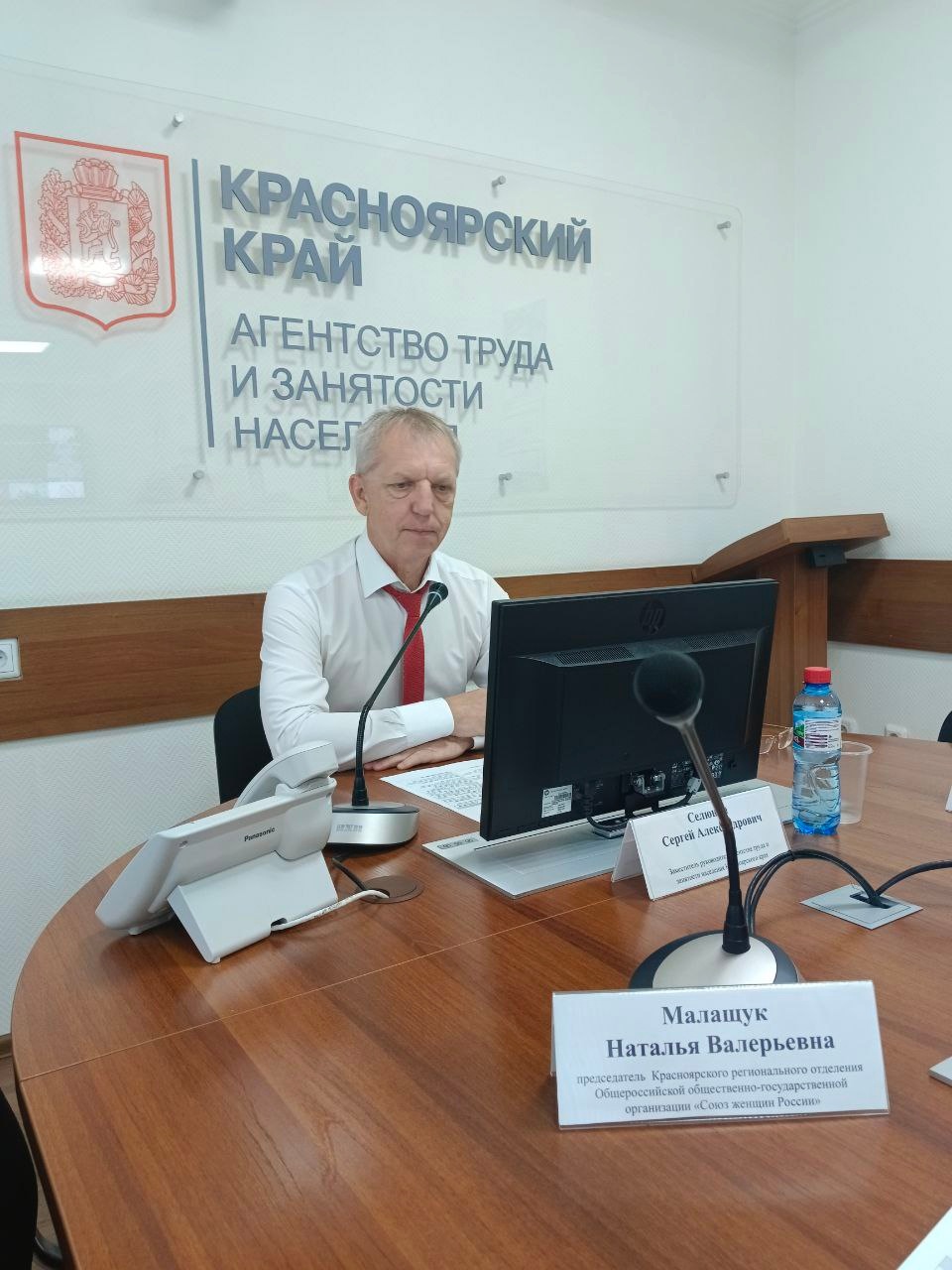 image_0 image_0