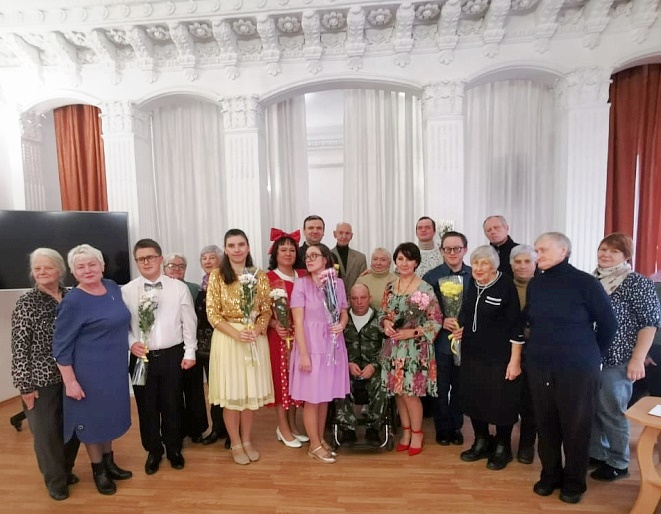 Инклюзивная студия под руководством Посла культуры подарила осенний праздник жителям Старицы