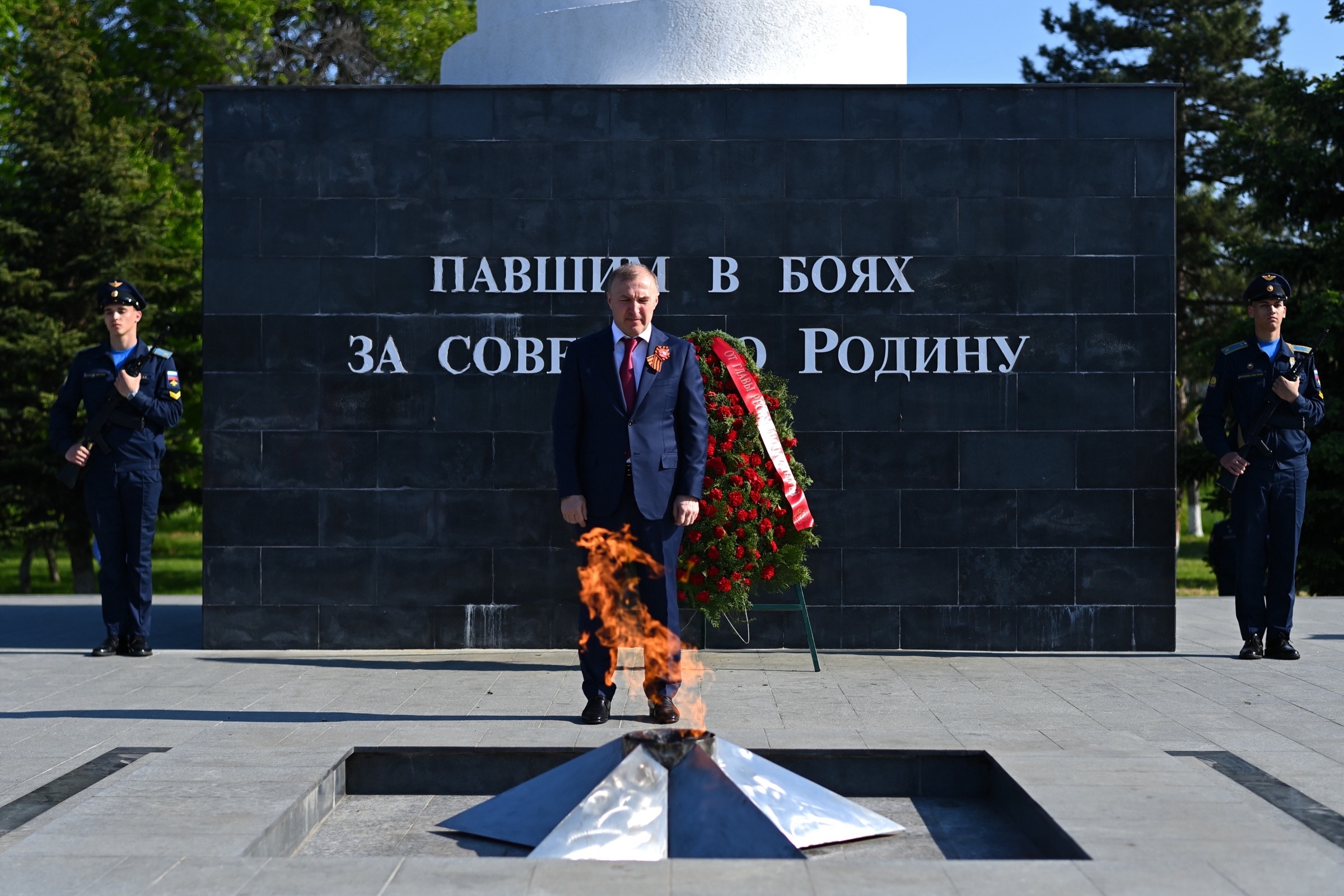 image_0