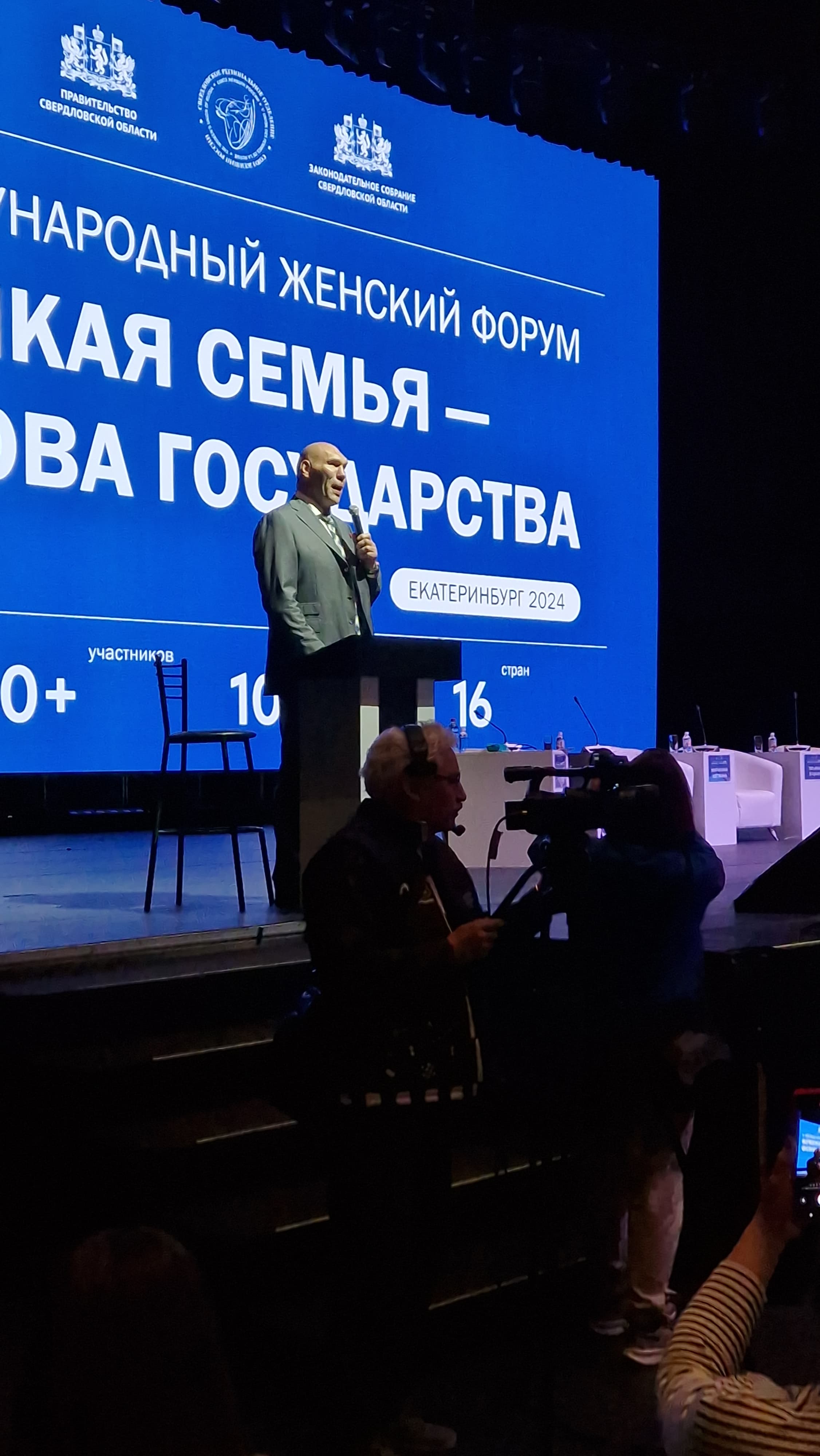 image_0