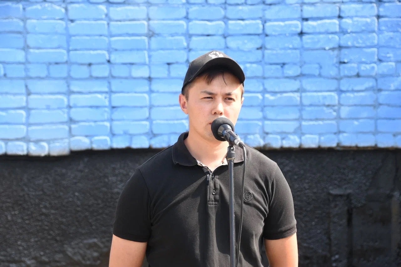 image_0