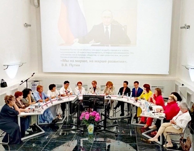 Посол культуры СЖР из Ульяновской области побывала на стратегической сессии в Елабуге