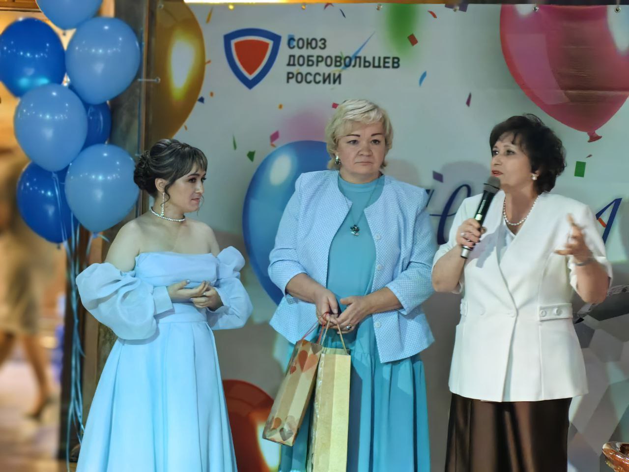 image_0 image_0