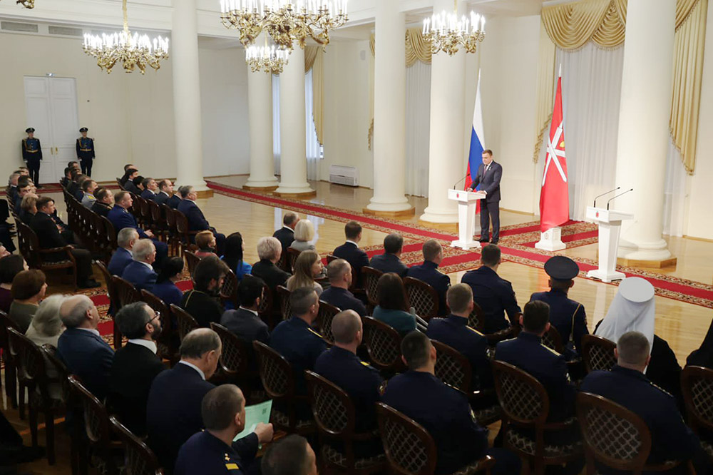 image_0 image_0