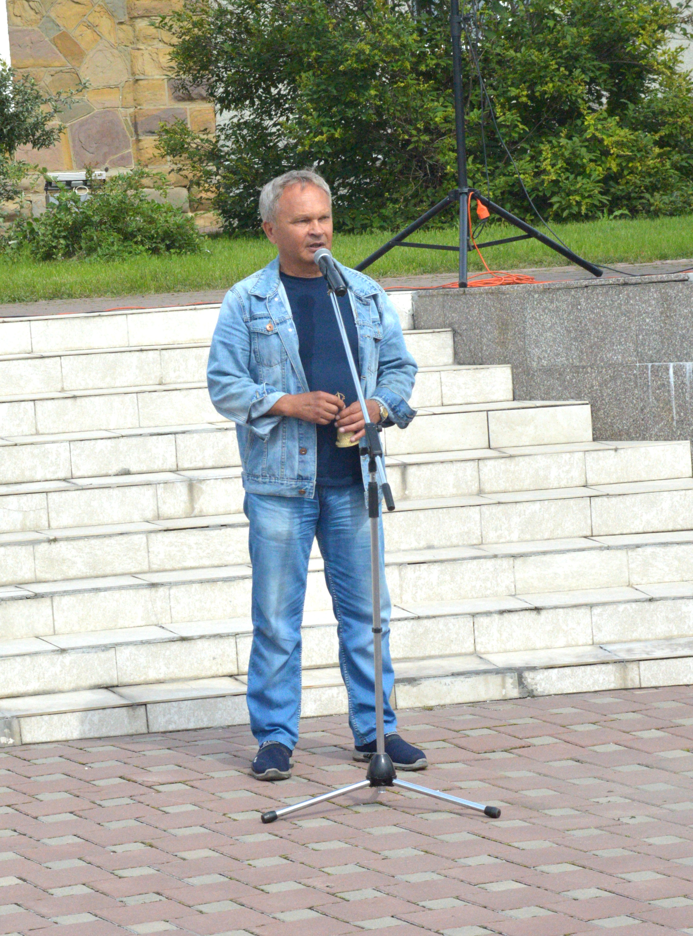 image_0 image_0