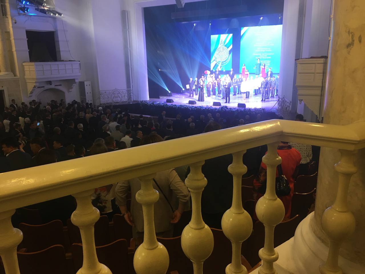 image_0 image_0
