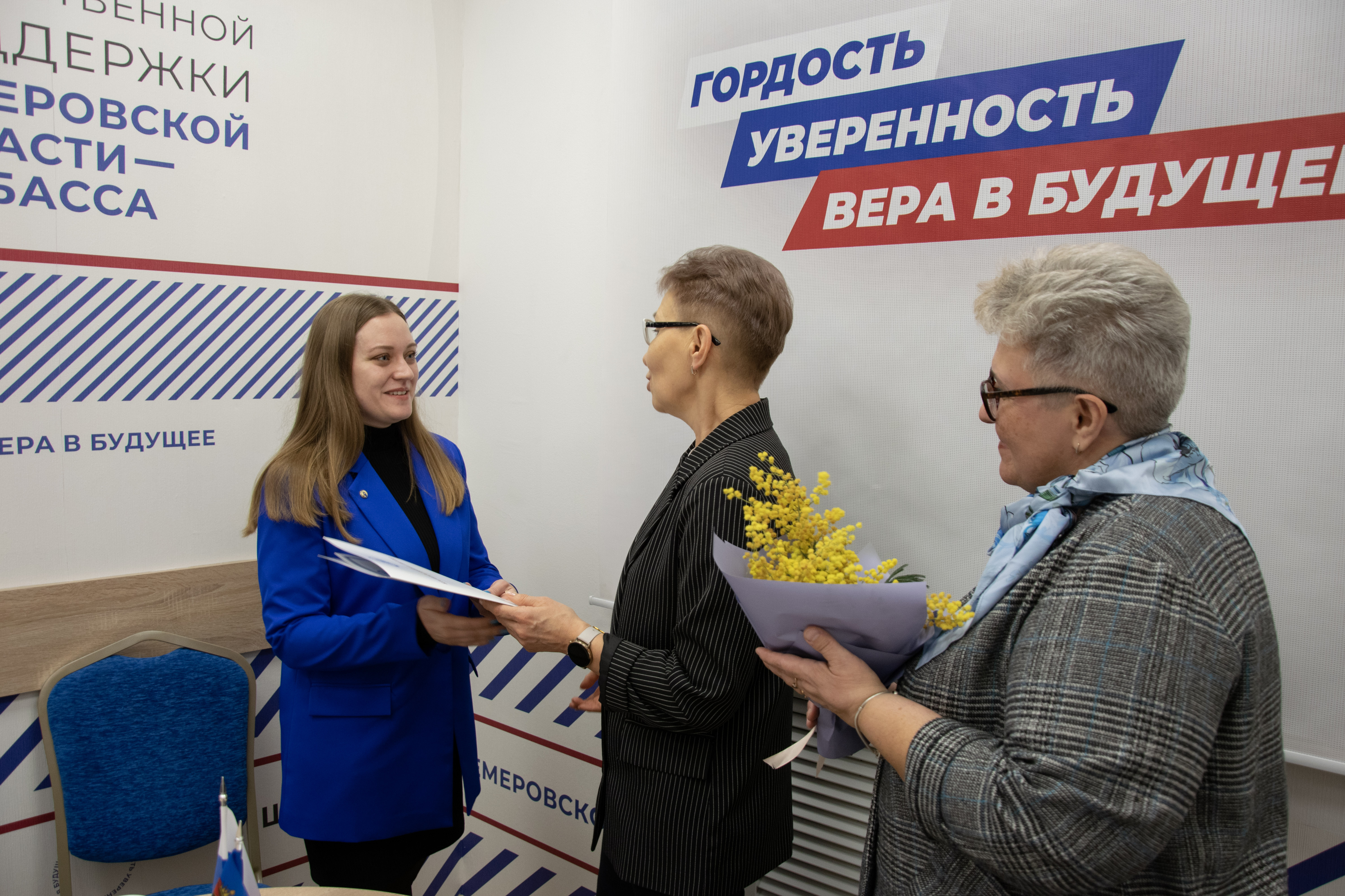 image_0 image_0