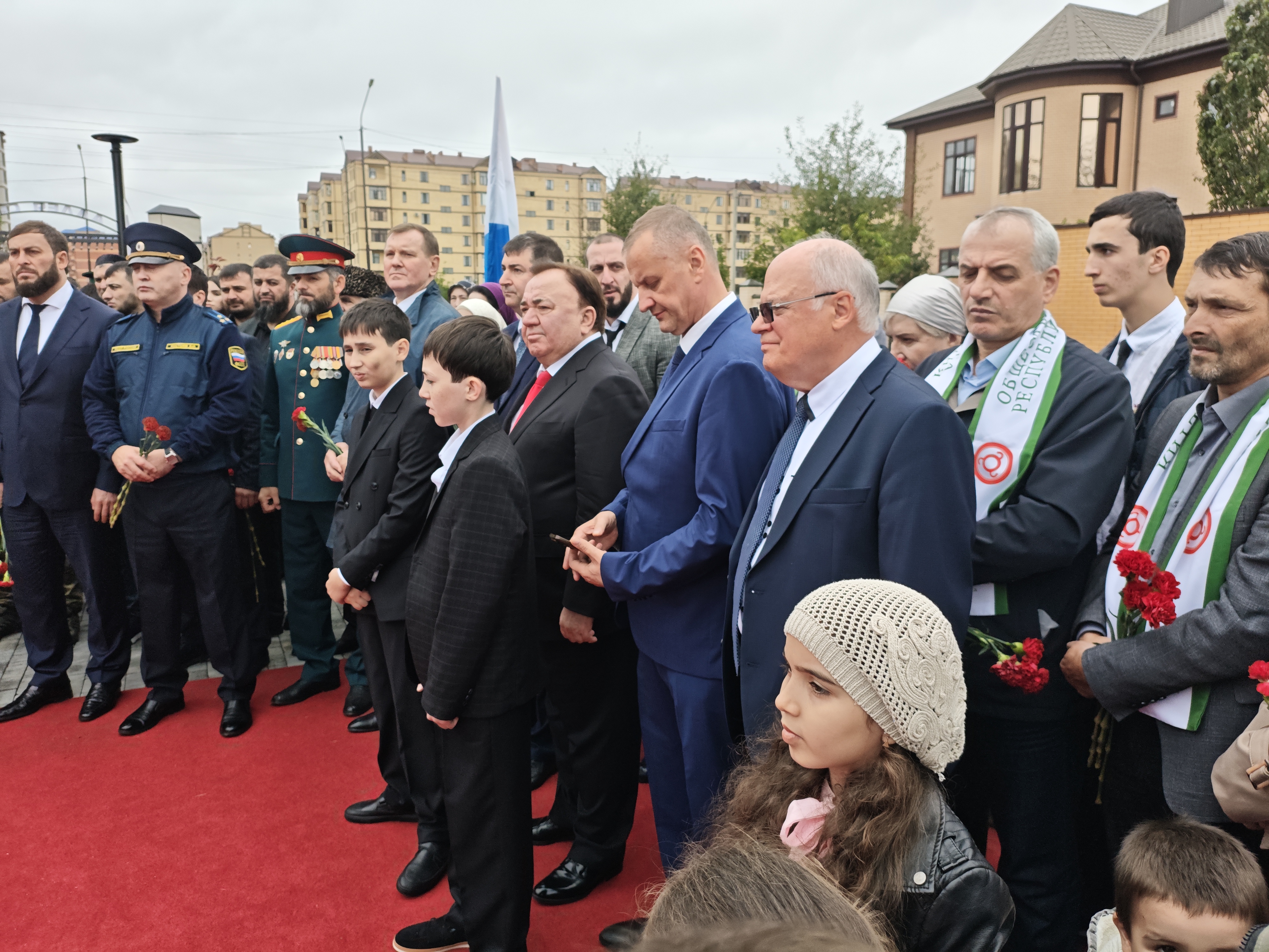 image_0