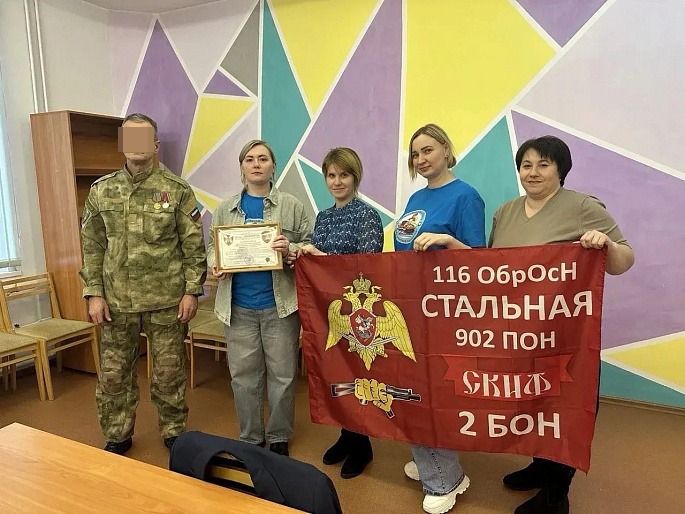 «Доволенские кухарочки» встретились с защитником Отечества