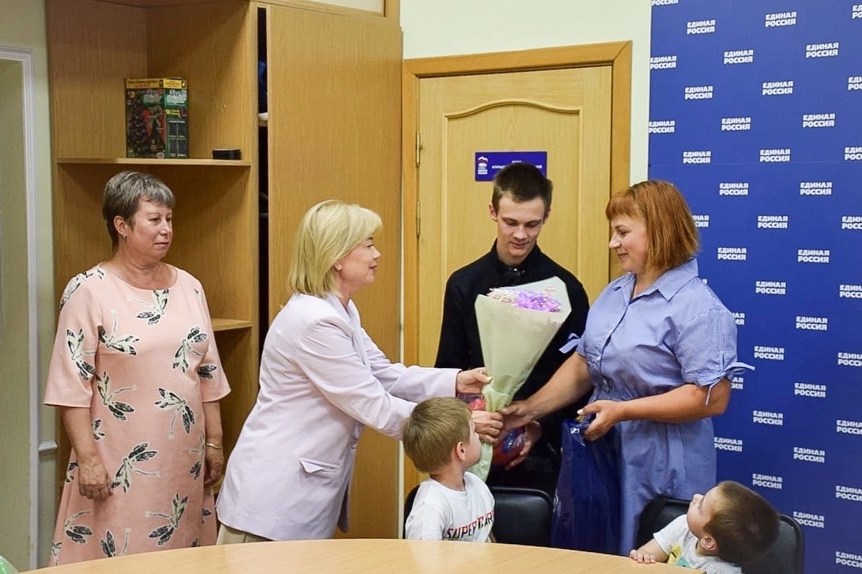 image_0 image_0