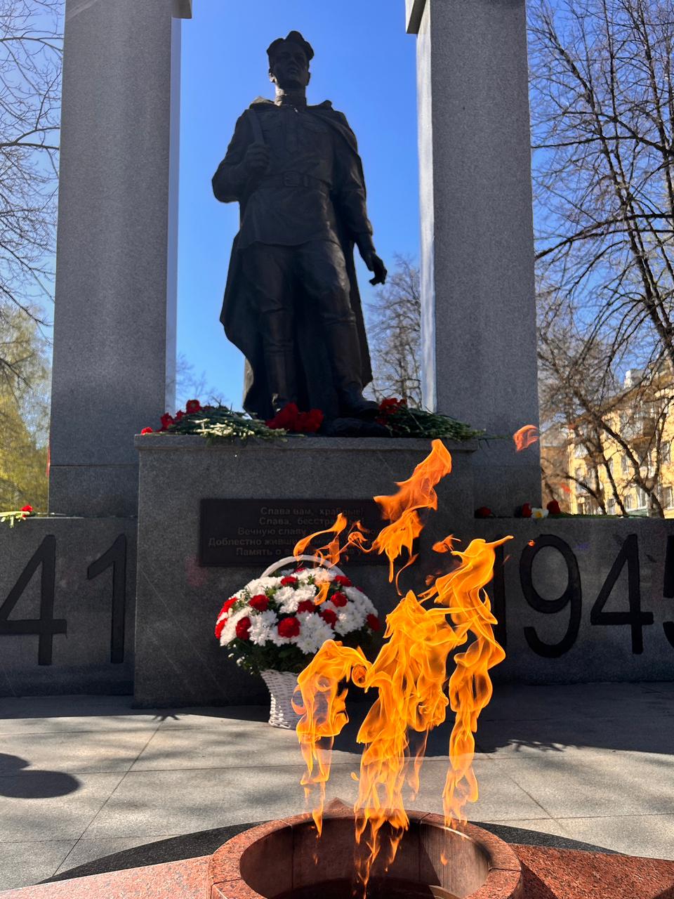 image_0 image_0