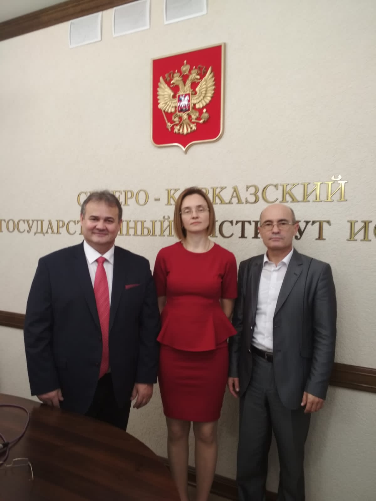 image_0 image_0