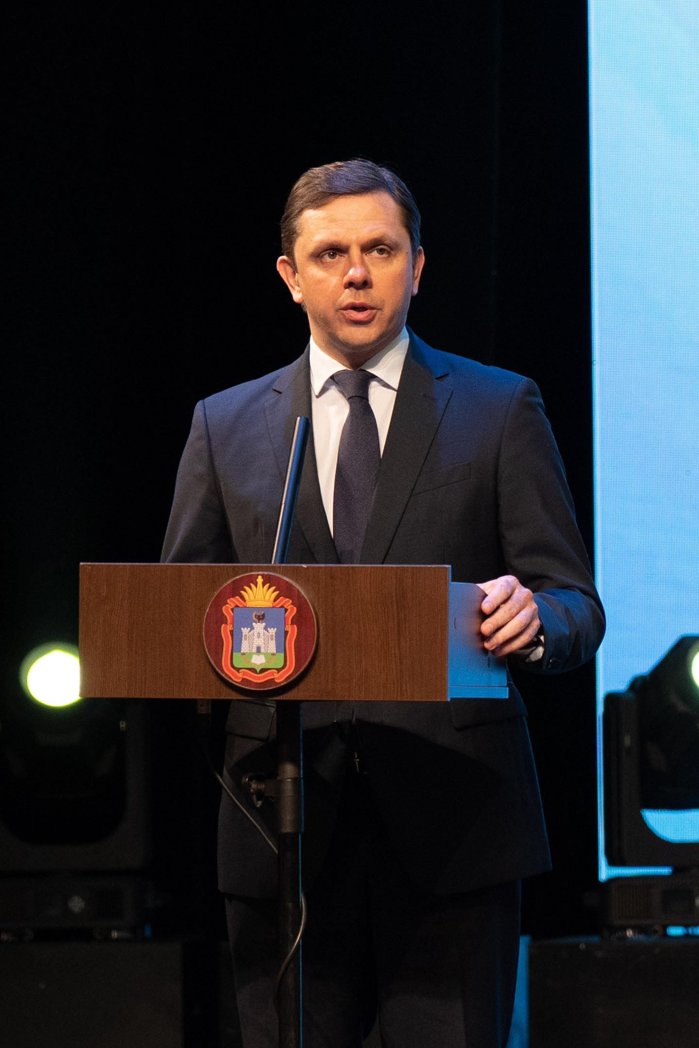 image_0 image_0