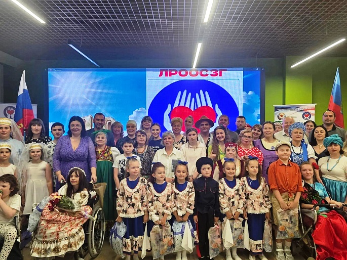 Фестиваль «Семейные традиции особенного назначения» прошел в Луганске при поддержке Союза женщин в ЛНР