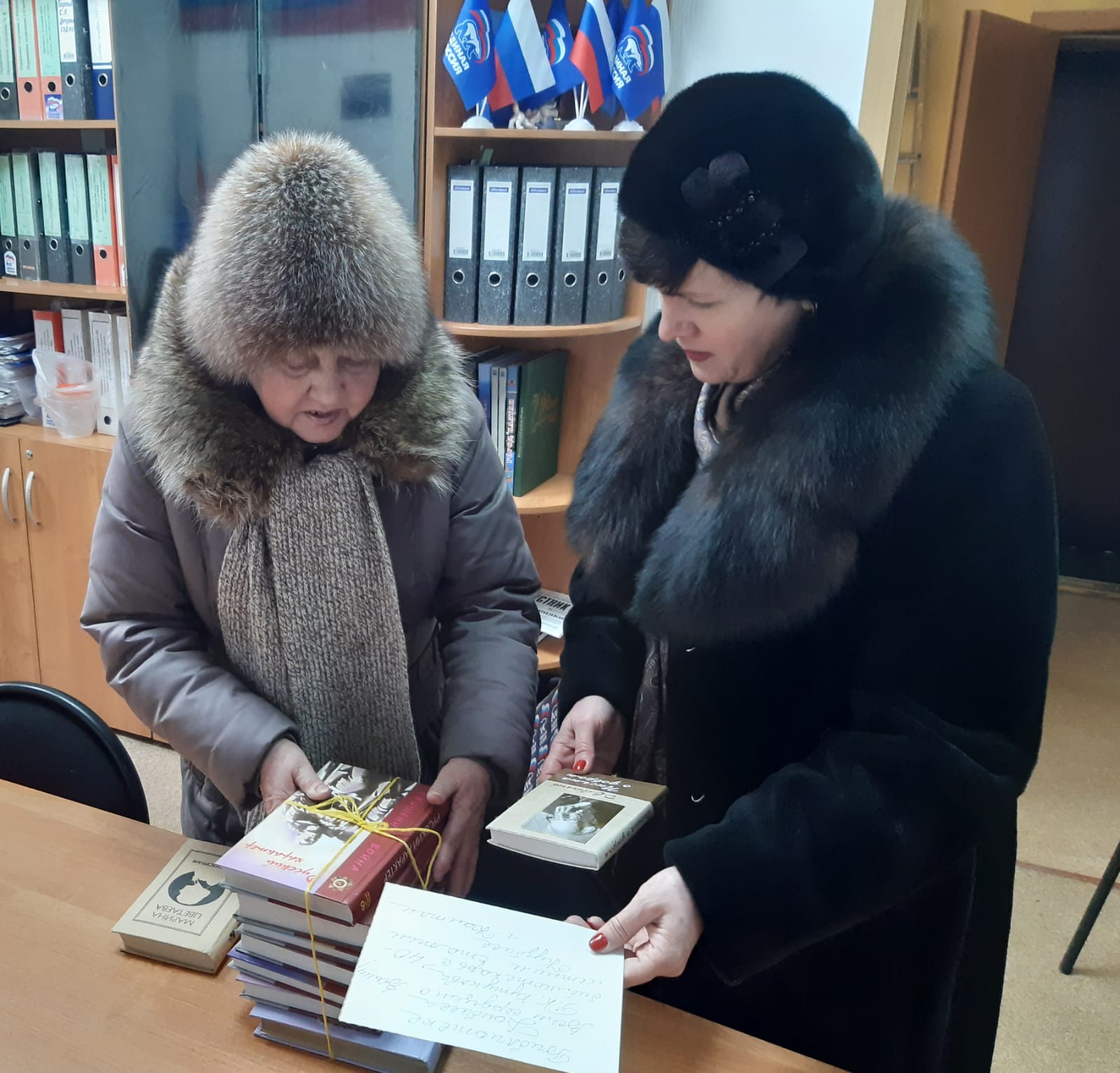 В Кузбассе дарили книги с любовью!