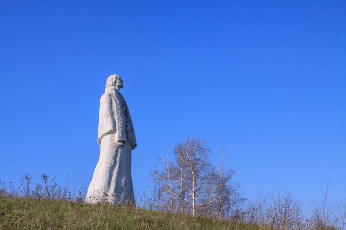 Памятник журавли в ростовской области фото