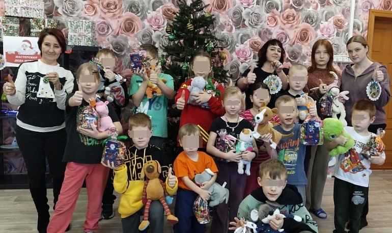 "КиТы" в гостях у малышей