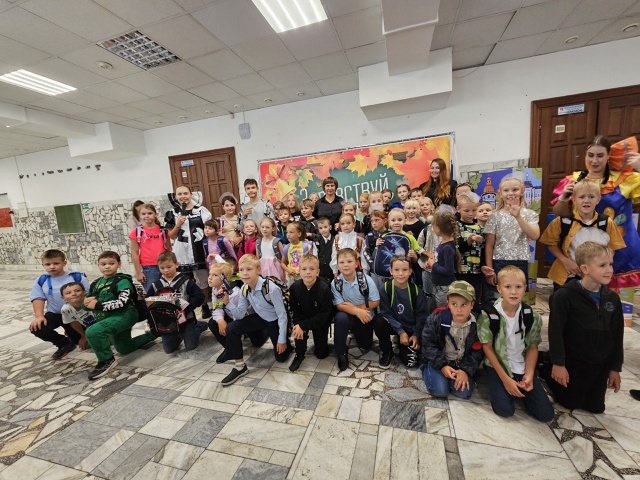 Октябрьский женсовет поддержал благотворительную акцию «Здравствуй, школа!»