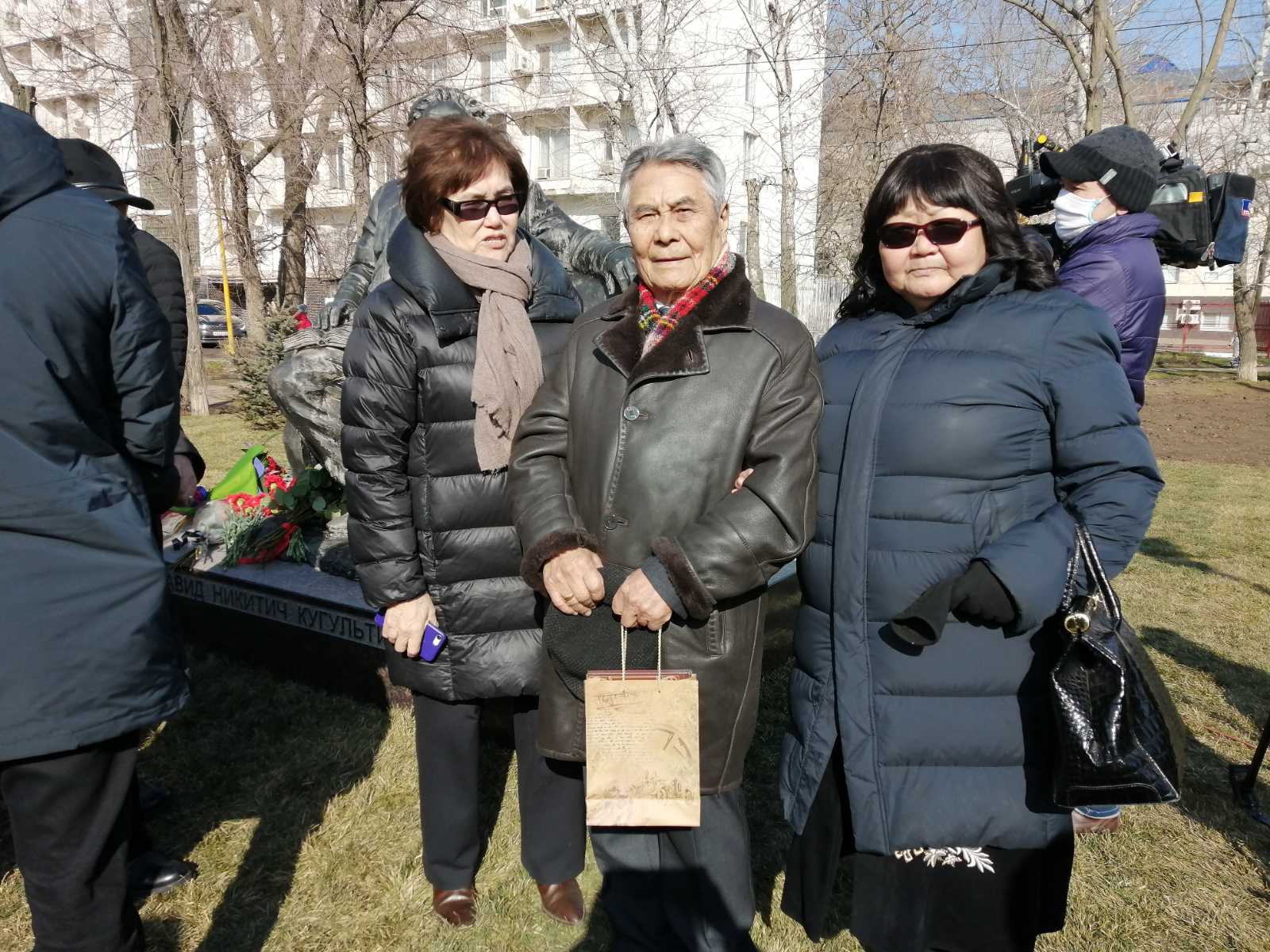 image_0 image_0