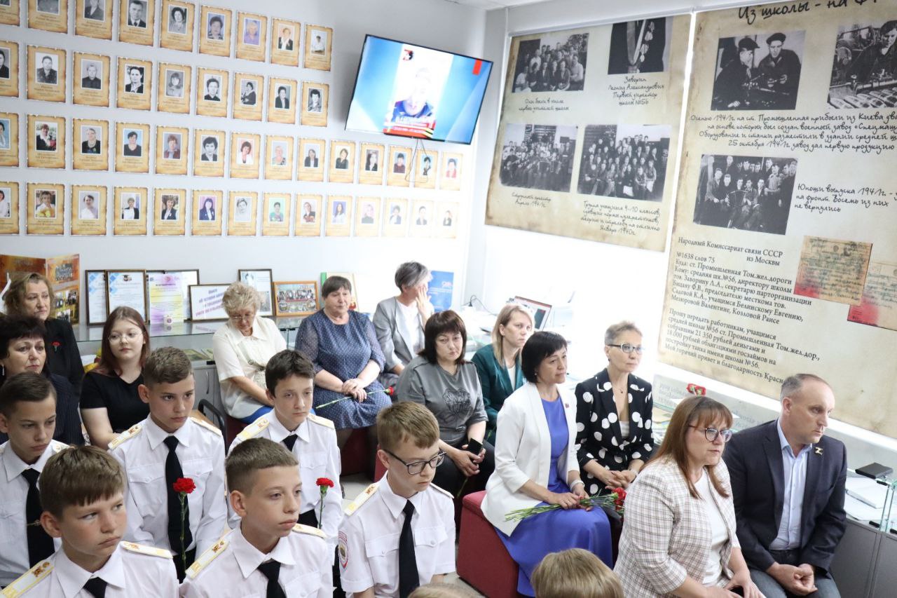 image_0 image_0