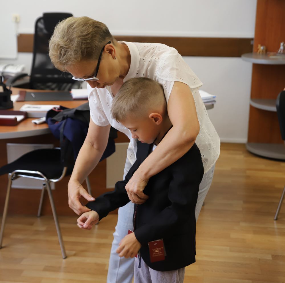 image_0