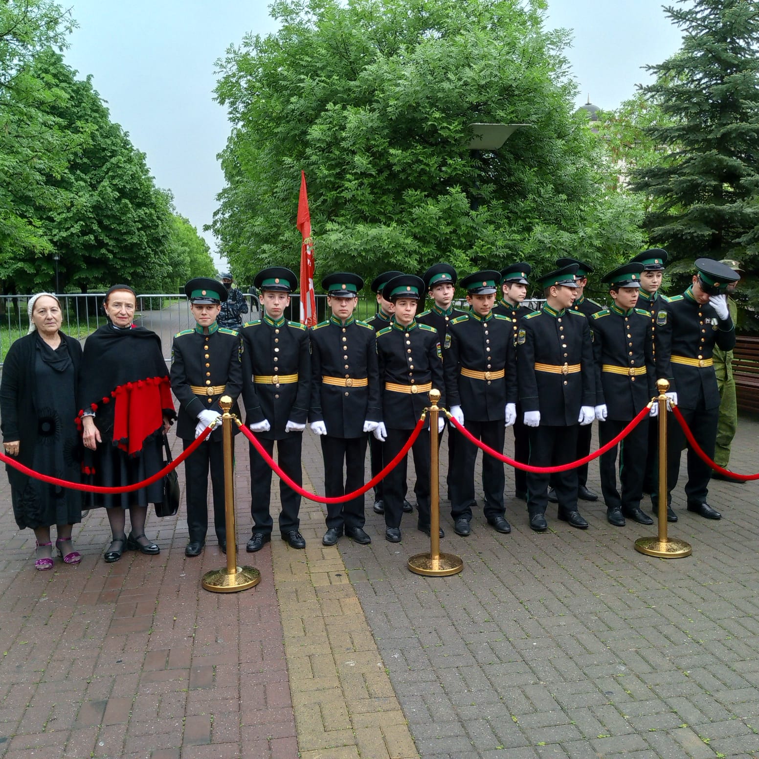 image_0 image_0
