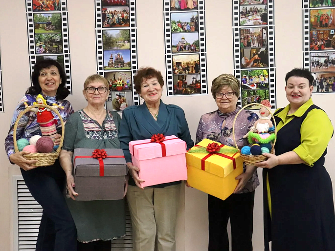 Любовь в каждой петельке. Хабаровские союзницы вяжут для Дома малютки