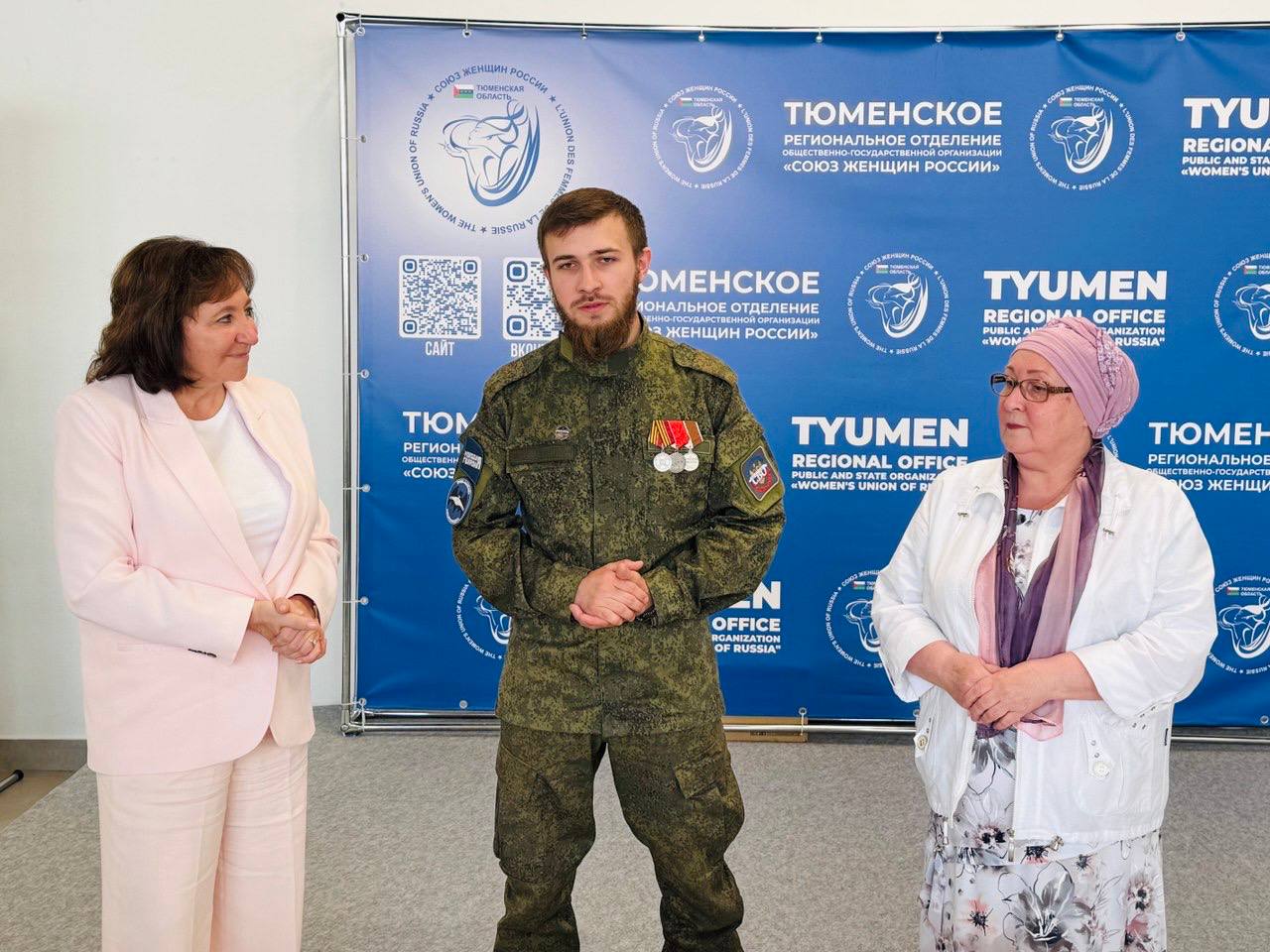 image_0 image_0