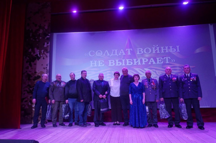 Женсоветы Иркутской области поздравили защитников Отечества