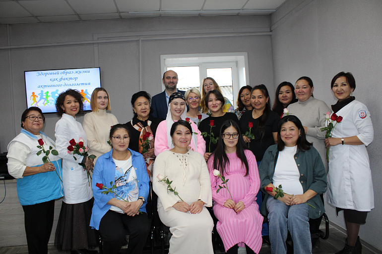 В День беременных женщины Алтая поздравили будущих мам