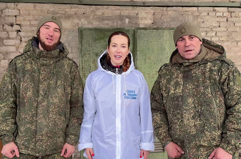 "Zащитникам с любовью": помощь бойцам и тепло сердец женщин ДНР