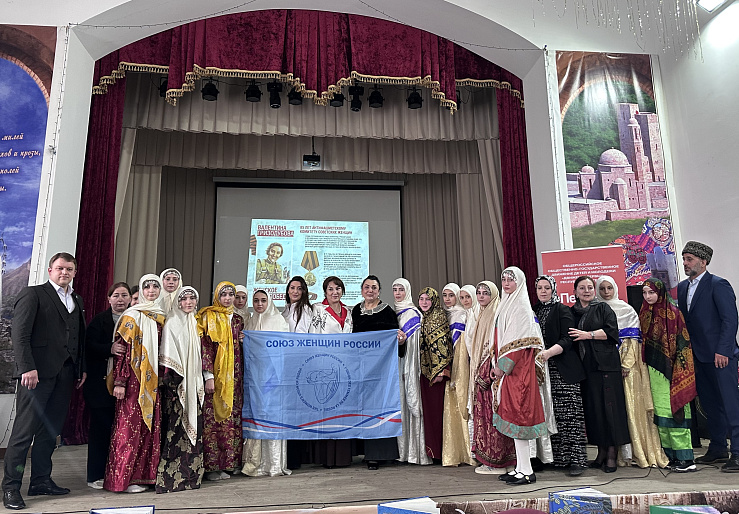 Слет девушек Дагестана «Родник традиций» прошел в Гунибском районе