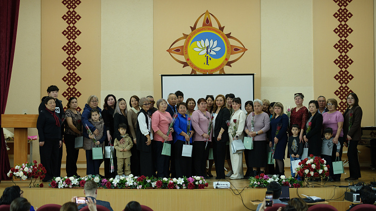 В Калмыцком госуниверситете прошла презентация сборника стихов в память о погибших воинах