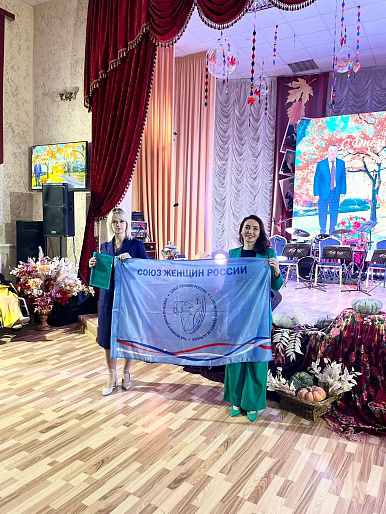 Юлия Литневская поздравила с Днем пожилых людей подопечных дома-интерната