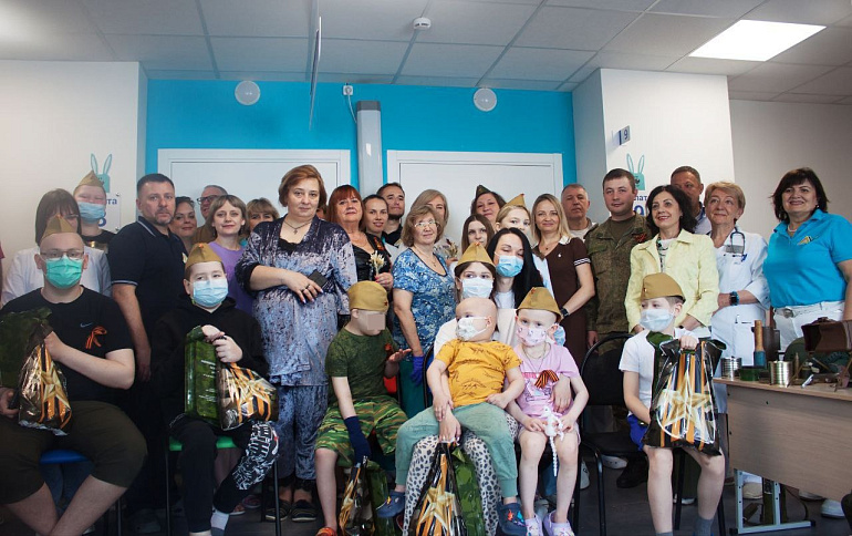 Женсовет Белгорода организовал праздник для маленьких пациентов детской больницы