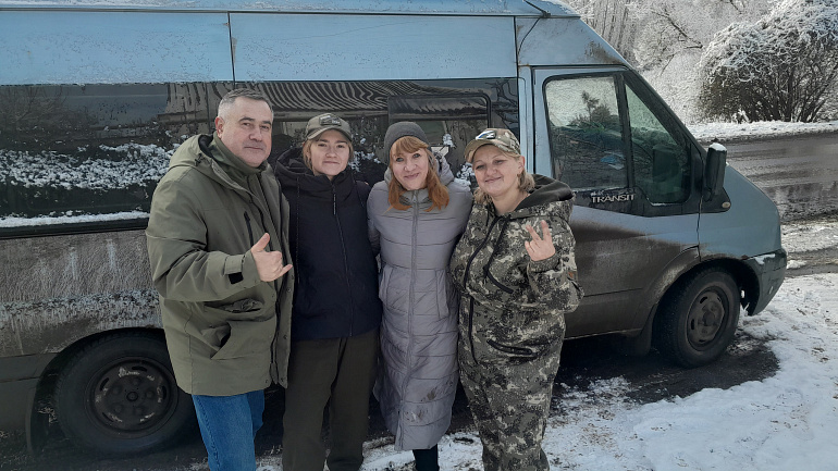 Одинцовские союзницы побывали с гуманитарной миссией на фронте