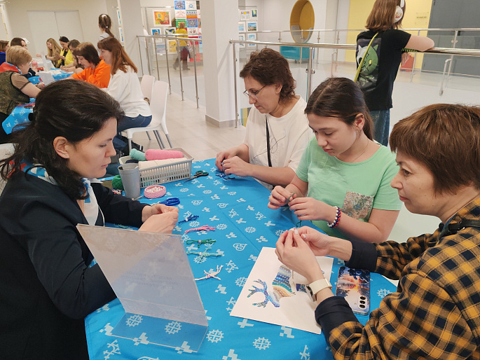В Новом Уренгое прошел фестиваль «Единство и дружба»