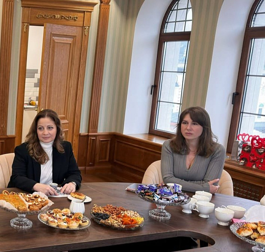 Глава Крымского отделения СЖР посетила главную мечеть полуострова