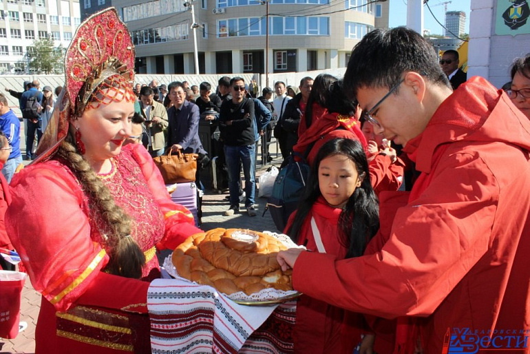 «Один дом — одна семья»: Хабаровский женсовет принимает китайских гостей
