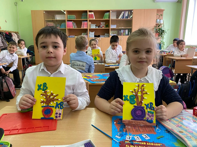 В Предгорном округе при участии женсовета прошла акция «Вербная весна единства»