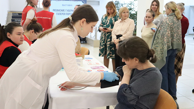 День беременных в Рязани: выставка, советы врачей и разговор о материнском выгорании