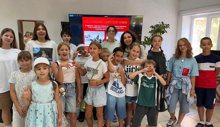 Председатель Саратовского РО СЖР рассказала детям об одном из главных сражений Великой Отечественной