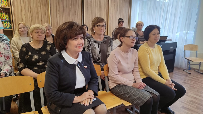 Председатель Ульяновского РО СЖР поздравила работников дошкольного образования и людей "серебряного" возраста