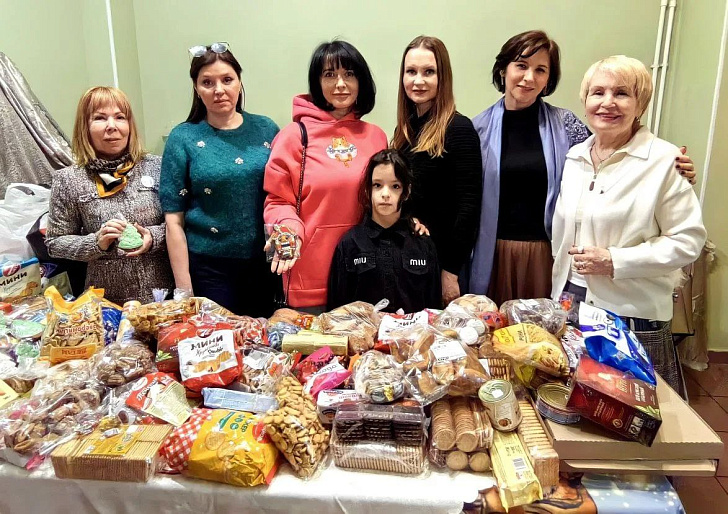 Хабаровчанки в 23-й раз провели ежегодную акцию "Рождественский пряник"