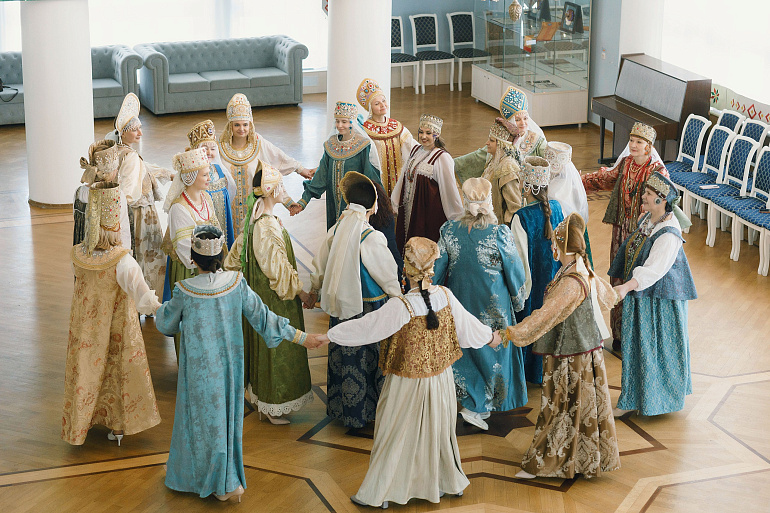 Активисты Союза женщин Чувашии встали в хоровод