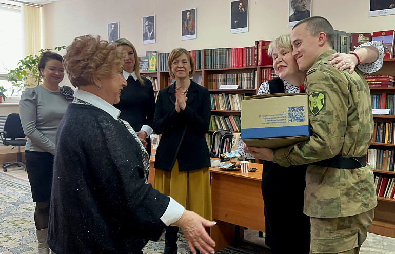 Союз женщин Коми поздравил военнослужащих с Днем защитника Отечества